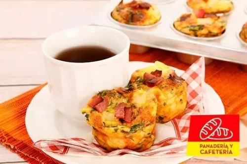 Desayuno economico Muffins de Papa con tocineta rica chef, huevo y queso